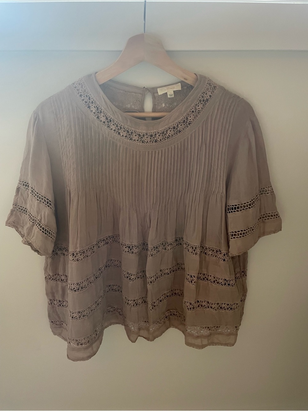 Wilfred blouse size small.